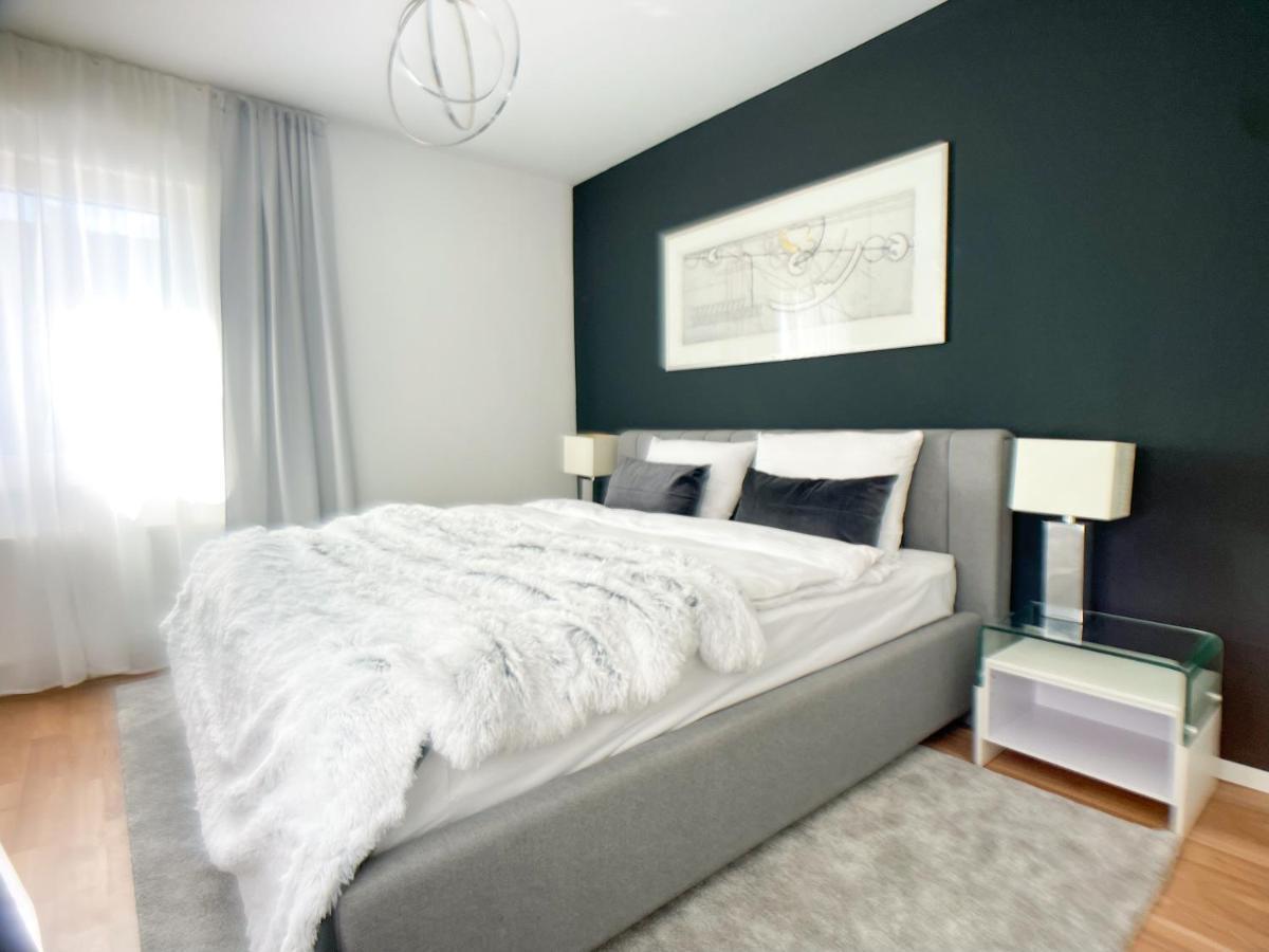 M-Style 02 Apartment Mit Balkon 24H Self-Check-In, Free Parking, Netflix Nuremberg Bagian luar foto
