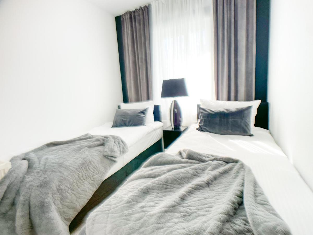 M-Style 02 Apartment Mit Balkon 24H Self-Check-In, Free Parking, Netflix Nuremberg Bagian luar foto