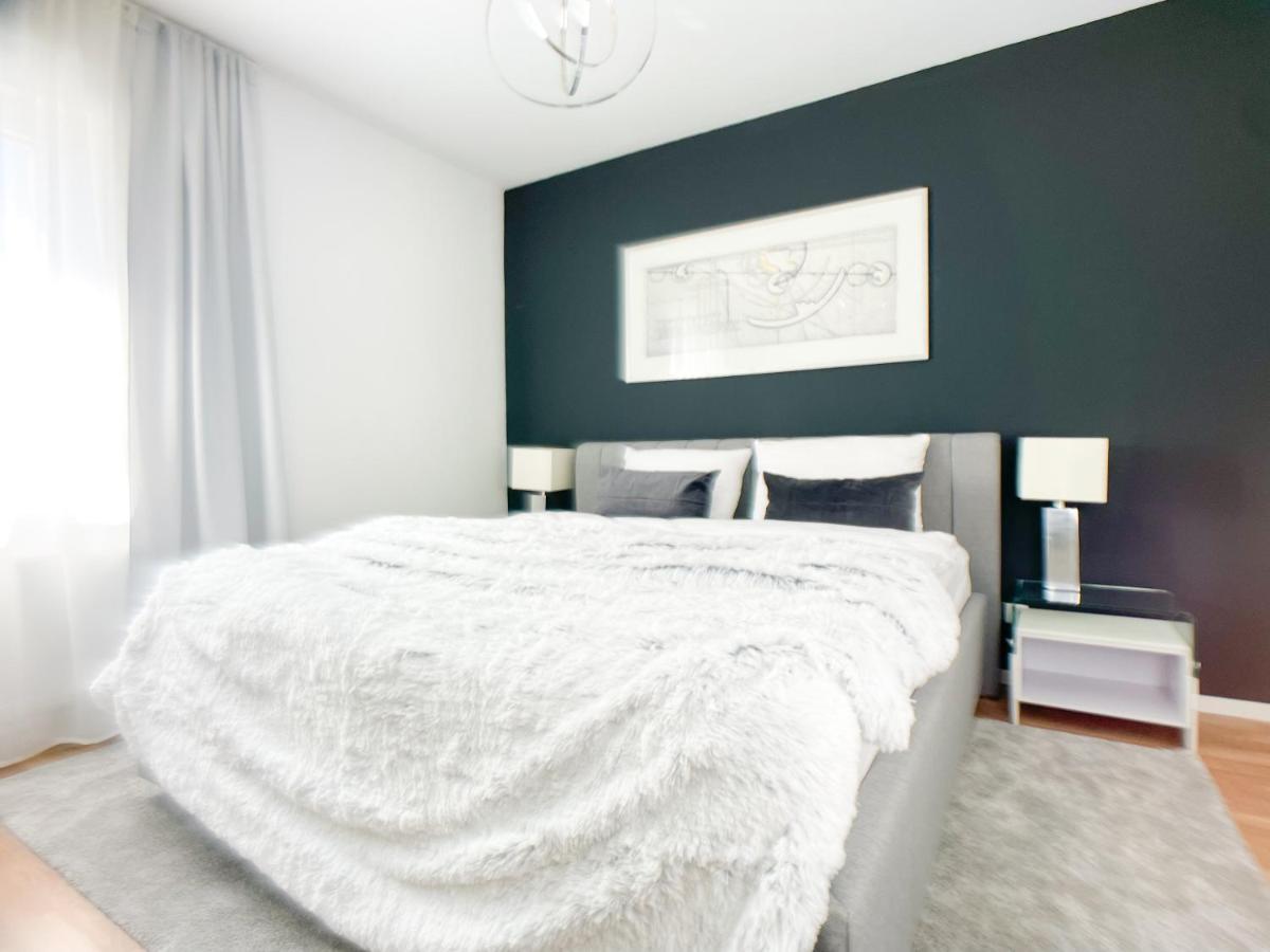 M-Style 02 Apartment Mit Balkon 24H Self-Check-In, Free Parking, Netflix Nuremberg Bagian luar foto