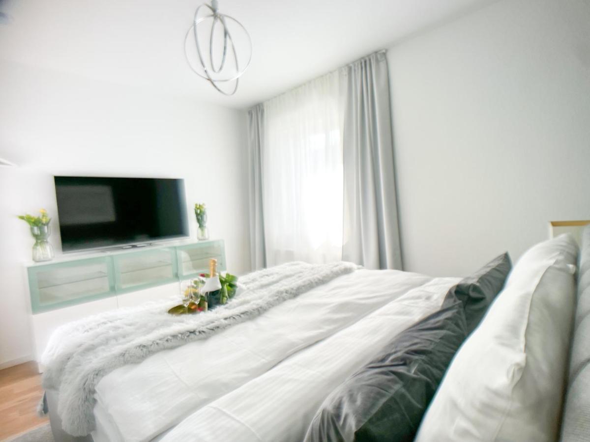M-Style 02 Apartment Mit Balkon 24H Self-Check-In, Free Parking, Netflix Nuremberg Bagian luar foto