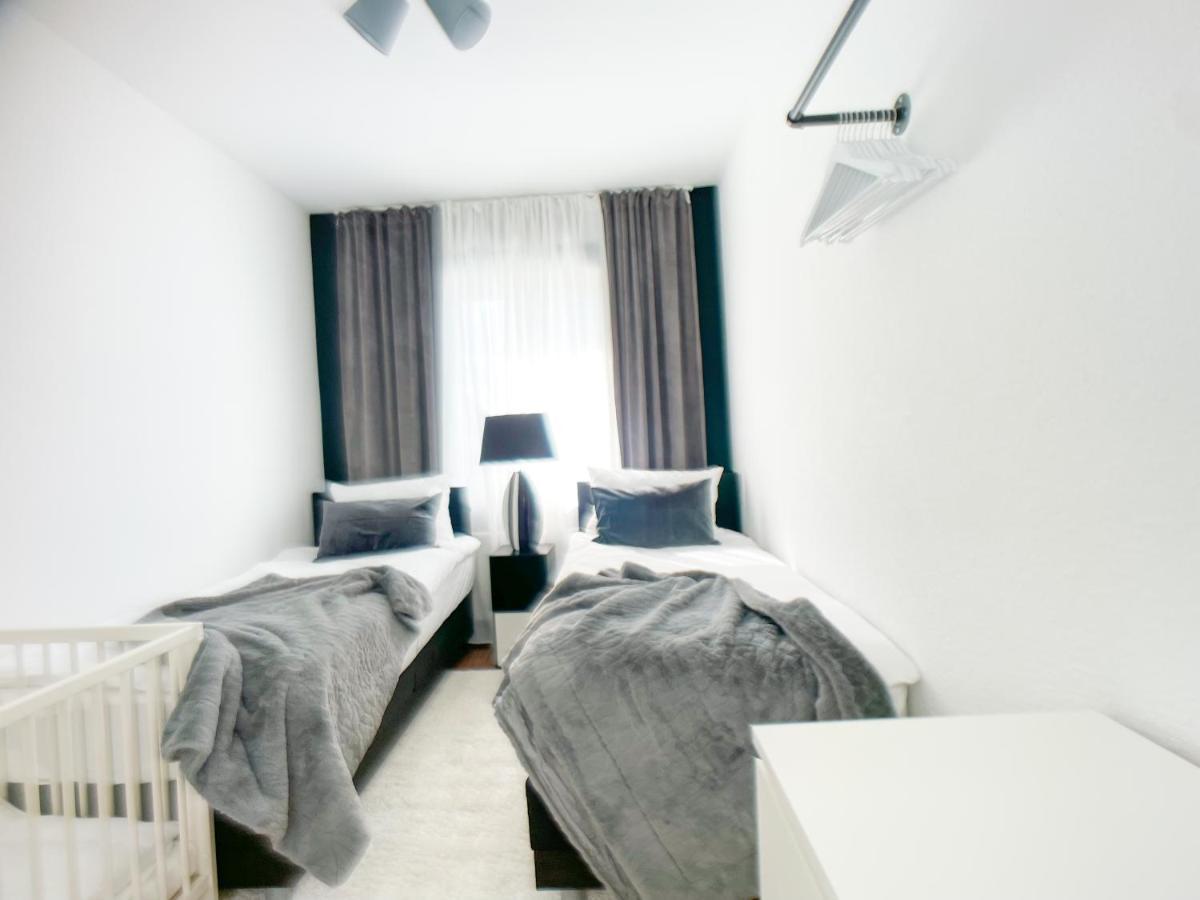 M-Style 02 Apartment Mit Balkon 24H Self-Check-In, Free Parking, Netflix Nuremberg Bagian luar foto