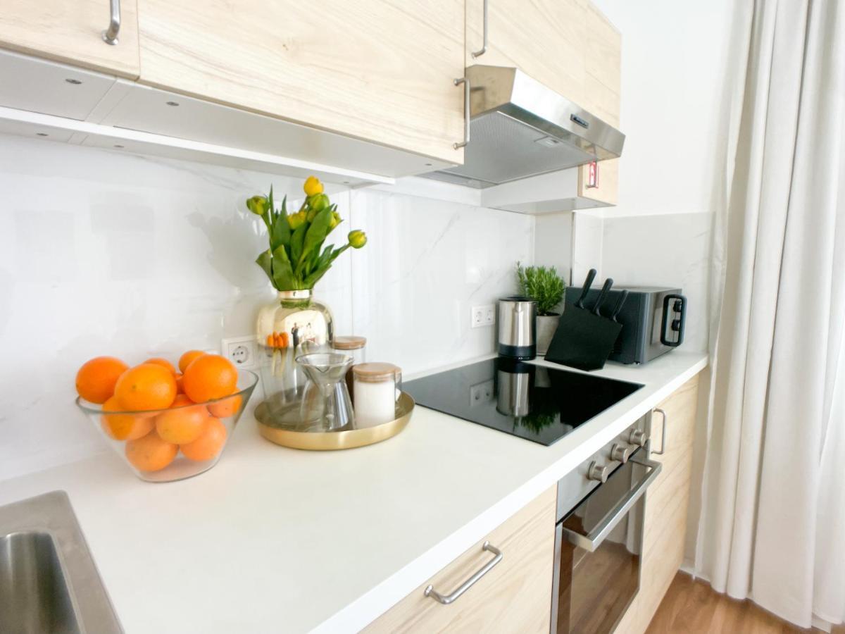 M-Style 02 Apartment Mit Balkon 24H Self-Check-In, Free Parking, Netflix Nuremberg Bagian luar foto