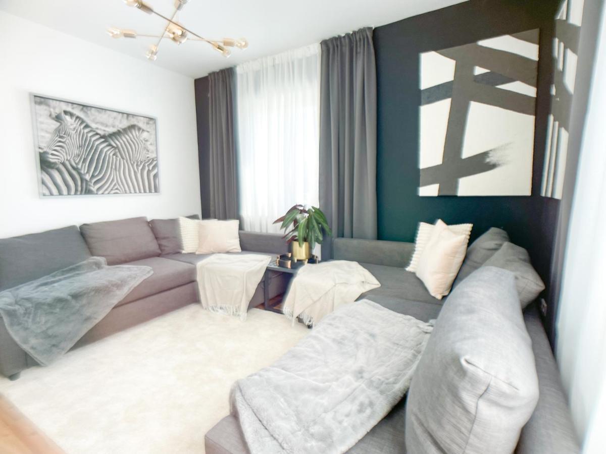 M-Style 02 Apartment Mit Balkon 24H Self-Check-In, Free Parking, Netflix Nuremberg Bagian luar foto