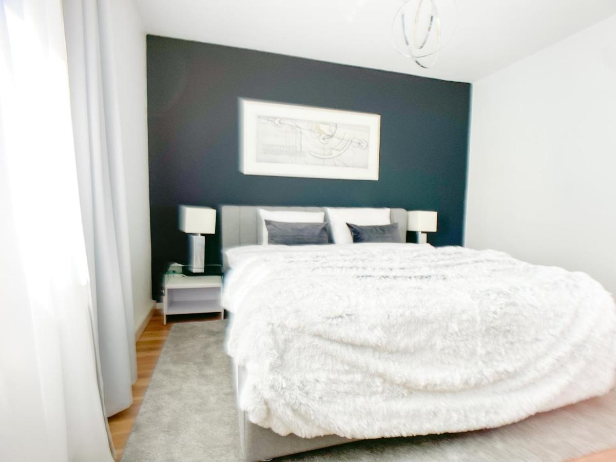 M-Style 02 Apartment Mit Balkon 24H Self-Check-In, Free Parking, Netflix Nuremberg Bagian luar foto
