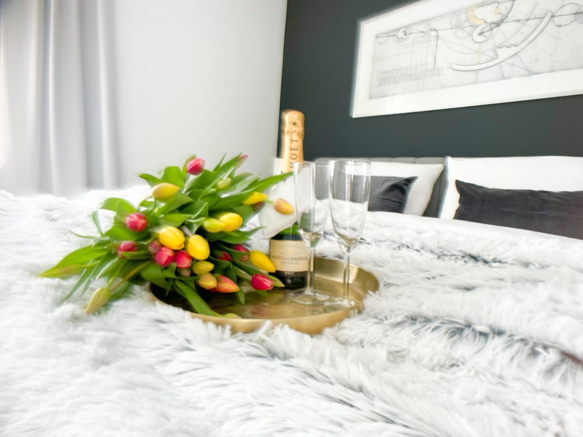 M-Style 02 Apartment Mit Balkon 24H Self-Check-In, Free Parking, Netflix Nuremberg Bagian luar foto