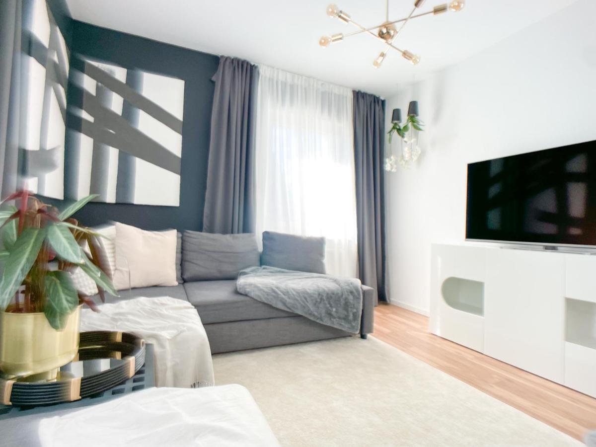 M-Style 02 Apartment Mit Balkon 24H Self-Check-In, Free Parking, Netflix Nuremberg Bagian luar foto
